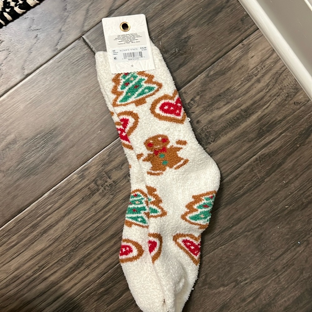 Altar’d State 🎁 Christmas Cozy Socks gingerbread, trees and hearts NWT